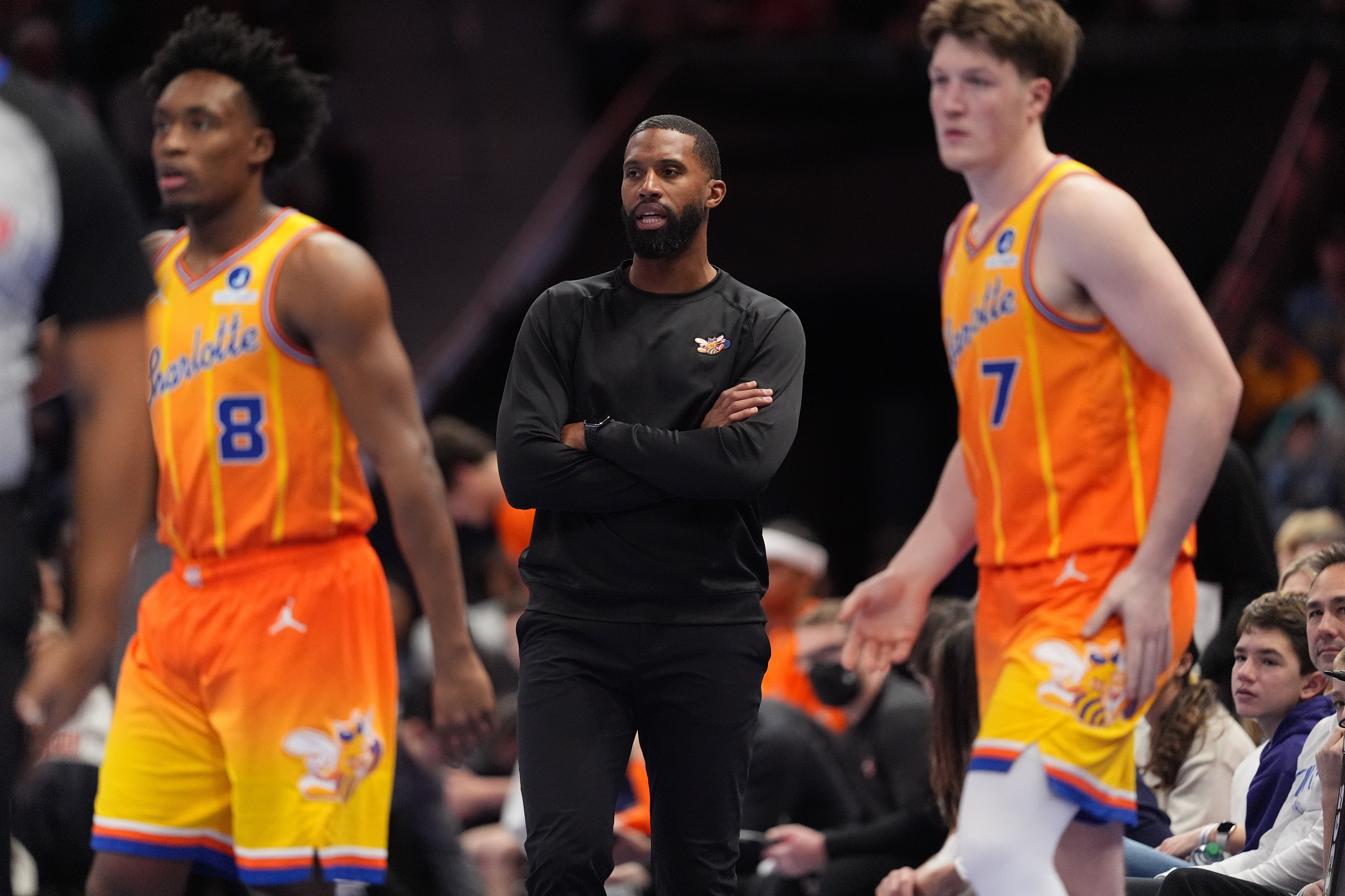 威廉希尔官网-官方：1月25日黄蜂对阵奇才的比赛因天气原因提前至凌晨1点开球