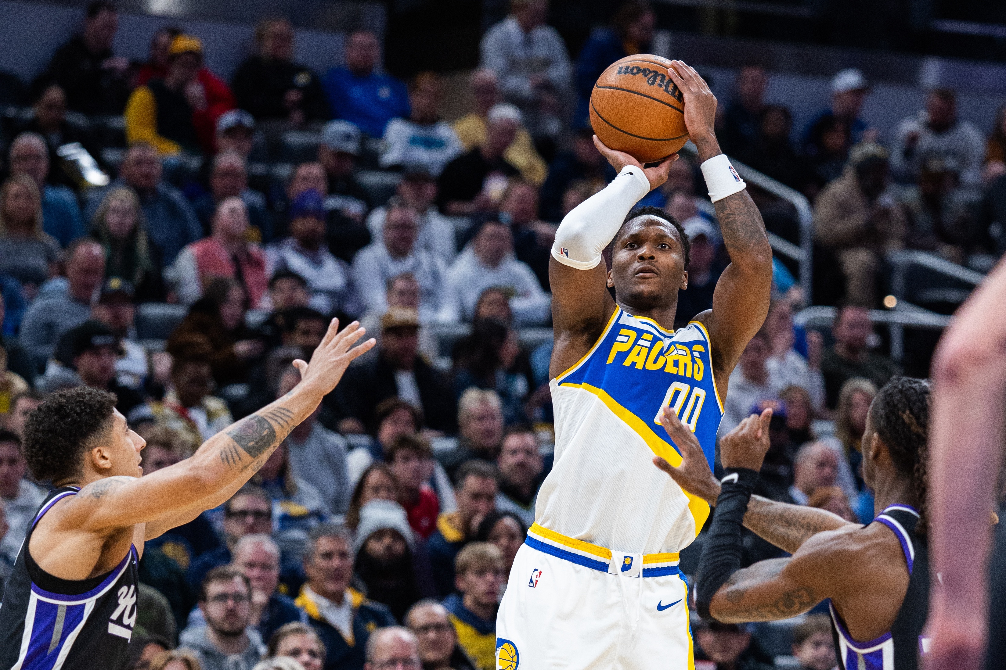 WilliamHill-送走哈登+祖巴茨得到加兰+4选秀权等筹码 快船的未来将更加光明