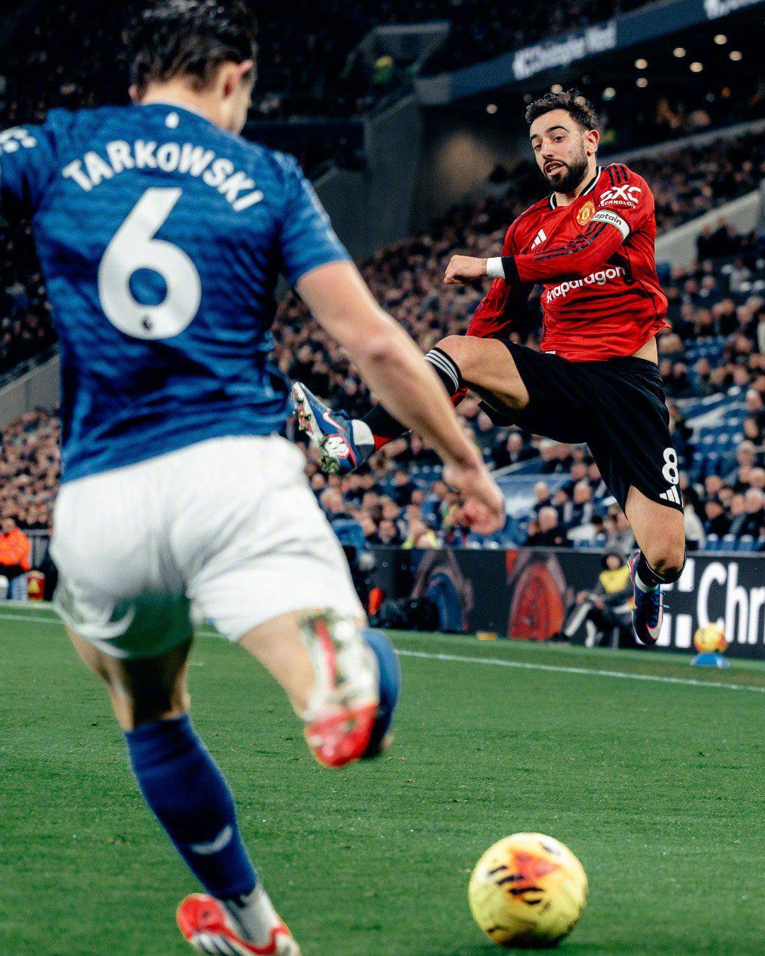 威廉希尔官网-曼联2-1水晶宫:四场艰难比赛后,谁不可替代?