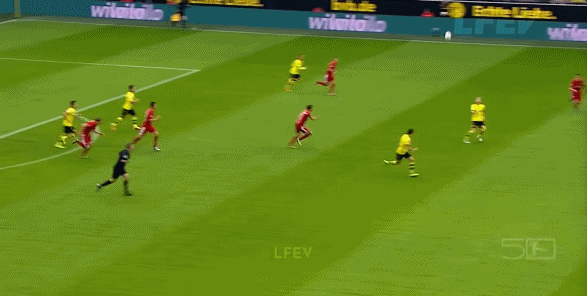 威廉希尔官网-曼联2-1水晶宫:四场艰难比赛后,谁不可替代?