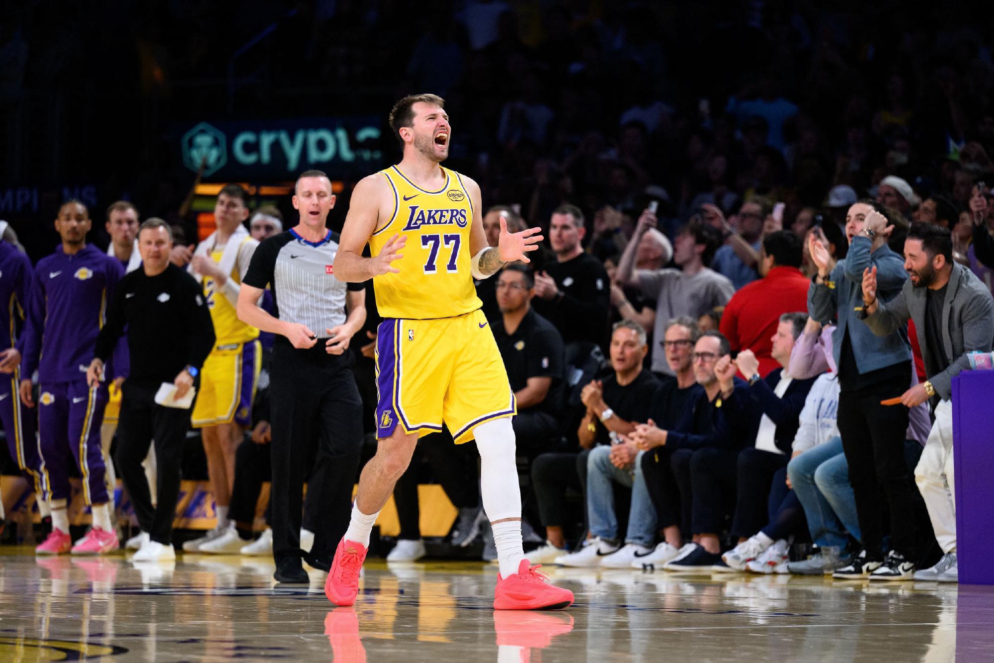 近5战场均38+9+8！东契奇的MVP对手只剩1人，詹姆斯的第5冠有戏了